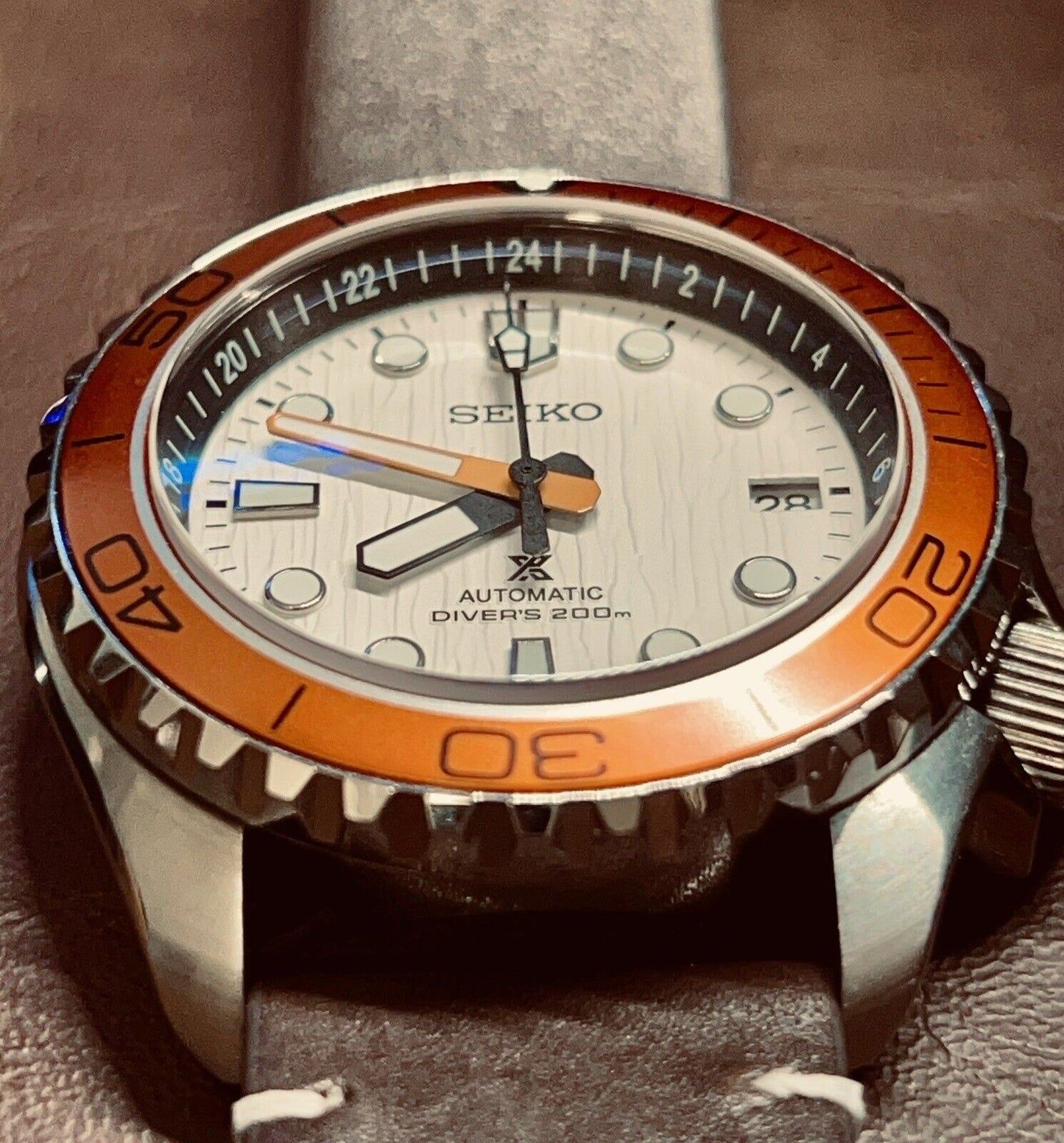 Seiko Mod watch (NH35) movement - White Dial - Automatic