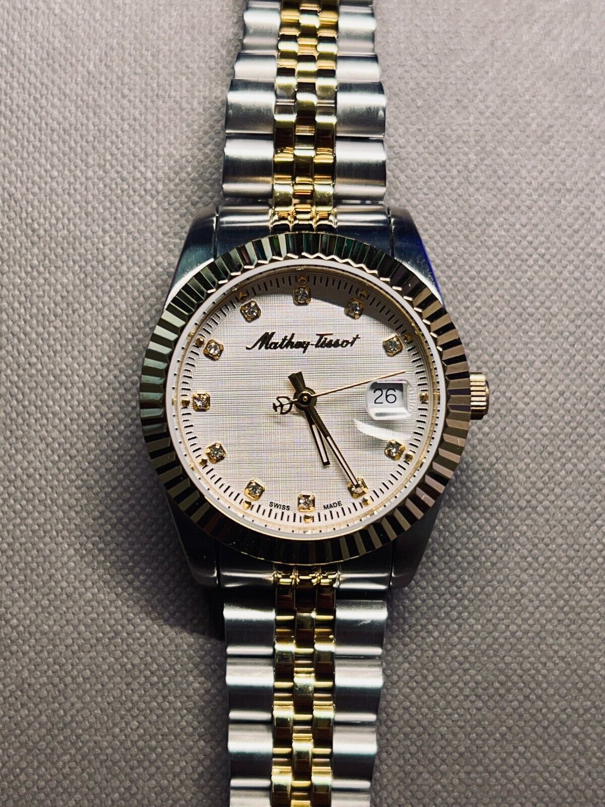 Rolly III 32 mm Silver Stainless Steel Case, Gold/Silver- White Dial
