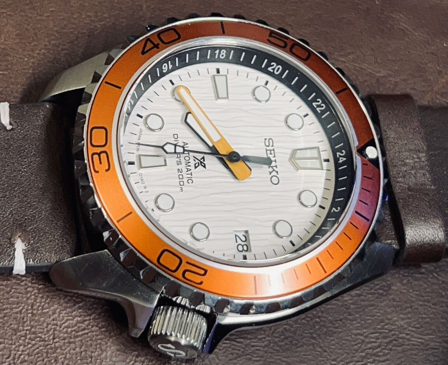 Seiko Mod watch (NH35) movement - White Dial - Automatic