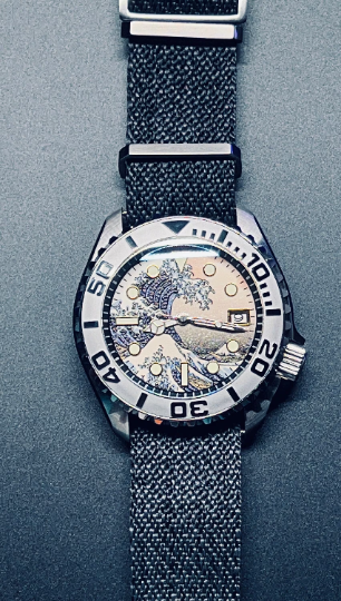 New - Seiko Mod Nh35 Movement, Wave Dial Automatic Watch, YM Style Silver