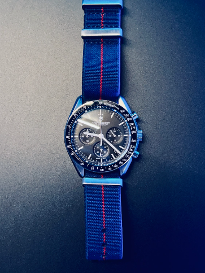 Design 1701 Moonwatch Homage Additional Strap included