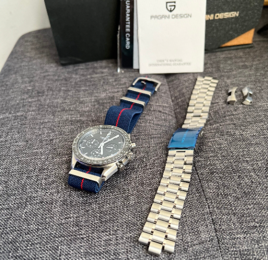 Design 1701 Moonwatch Homage Additional Strap included